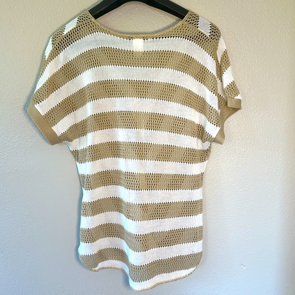 Two-One-Two New York crochet short sleeved lightweight sweater, Petite Large - Picture 3 of 7